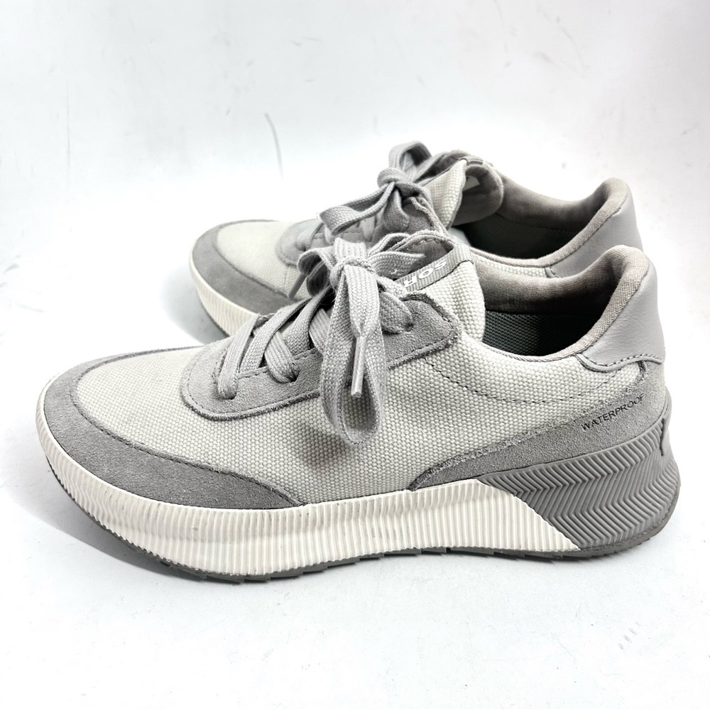 SOREL Out N About III City Sneaker
Women’s 7.5 Moonstone Dove Waterproof - Picture 5 of 11